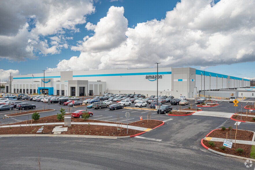 7449 45th Street Ct E, Fife, WA for sale - Primary Photo - Image 1 of 1