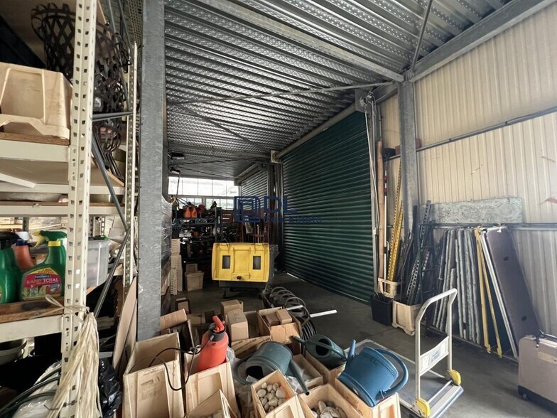 Industrial in Orly for sale - Interior Photo - Image 3 of 6