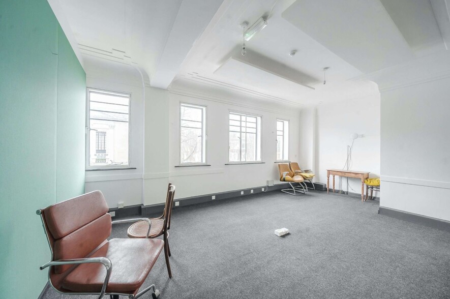 173-174 Upper St, London for lease - Interior Photo - Image 3 of 8