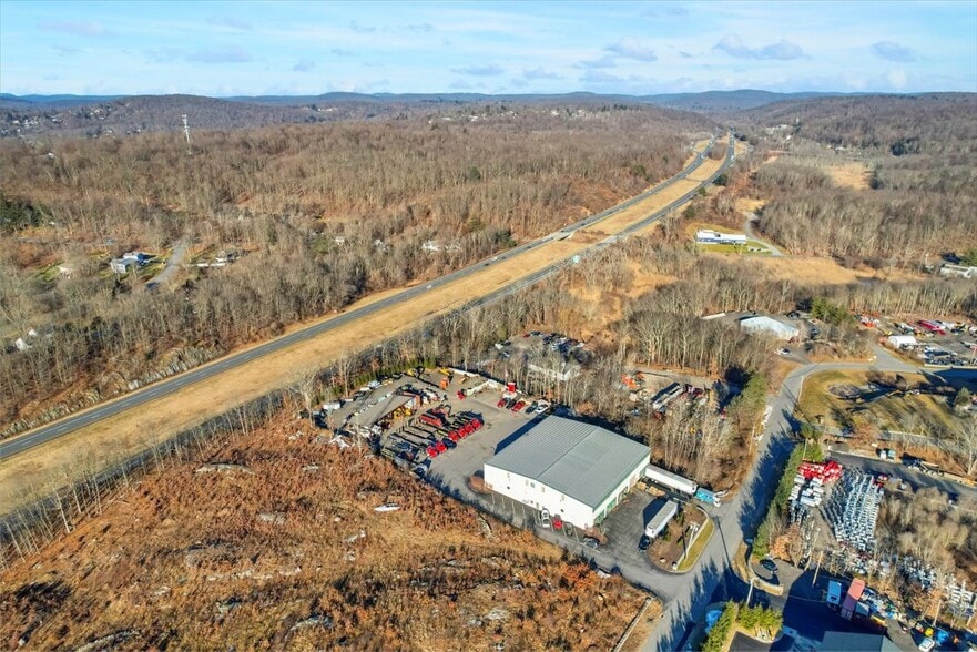 96 Commerce Dr, Carmel, NY for lease - Building Photo - Image 2 of 22