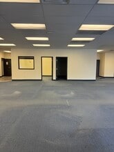 4950-5020 W Dempster St, Skokie, IL for lease Interior Photo- Image 2 of 6