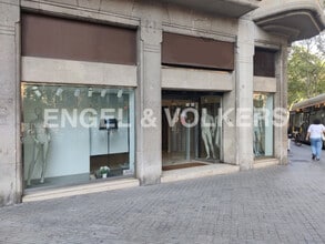 Retail in Barcelona, Barcelona for lease Interior Photo- Image 2 of 7