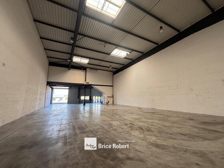 21 Rue Marcel Mérieux, Corbas for lease - Interior Photo - Image 3 of 6