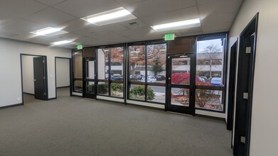 4002-4014 148th Ave NE, Redmond, WA for lease Building Photo- Image 2 of 24