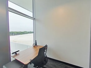 7701 Lemmon Ave, Dallas, TX for lease Interior Photo- Image 2 of 3