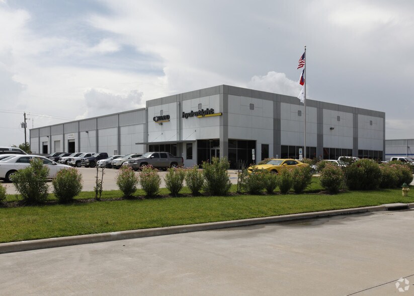 1102 Hall Ct, Deer Park, TX for sale - Primary Photo - Image 1 of 1