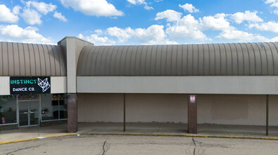 602-606 Taywood Rd, Englewood, OH for lease Building Photo- Image 1 of 1