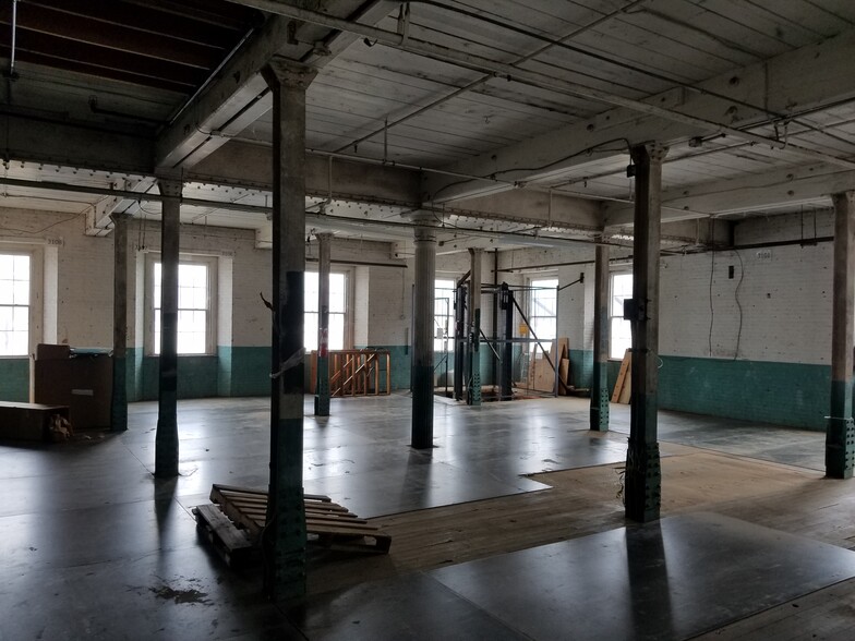 302 N Water St, Newburgh, NY for lease - Interior Photo - Image 3 of 4