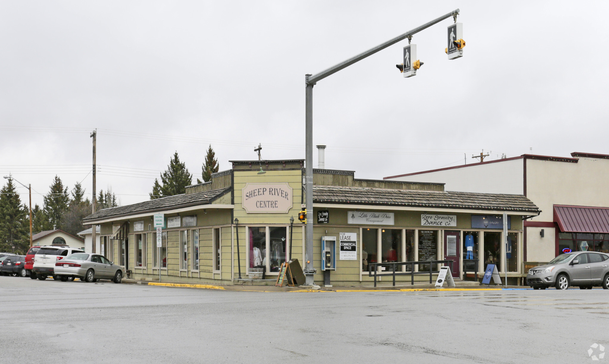 126 Centre Ave W, Black Diamond, AB for lease Primary Photo- Image 1 of 8