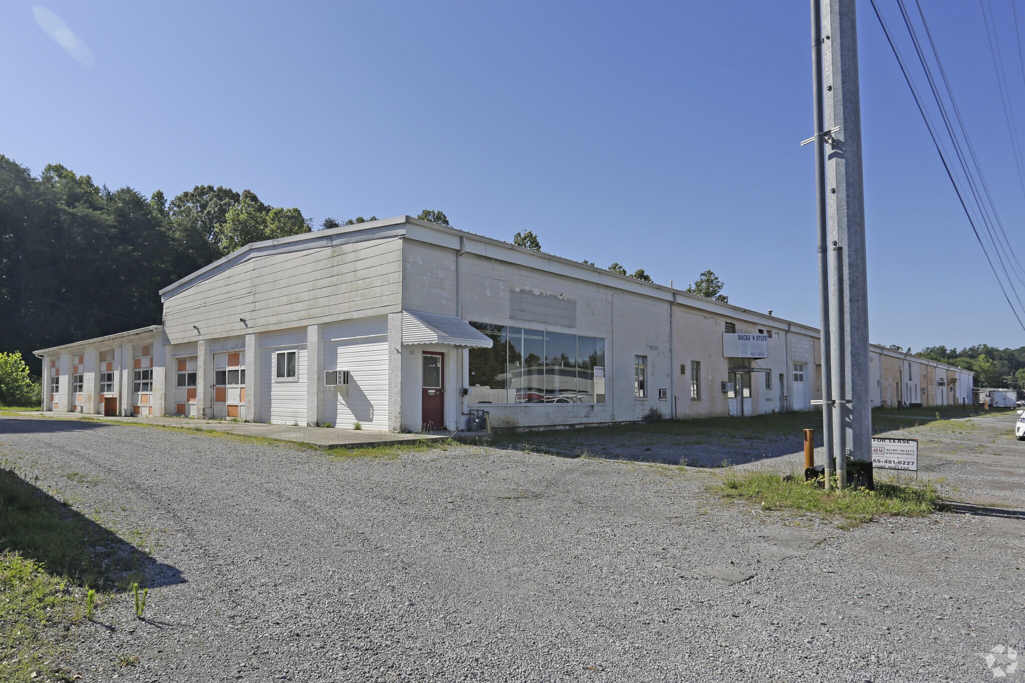 103 Midway, Oak Ridge, TN for sale Primary Photo- Image 1 of 1