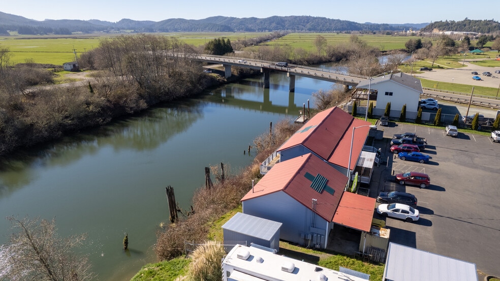 751 Riverside Dr, Coquille, OR for sale - Building Photo - Image 2 of 28