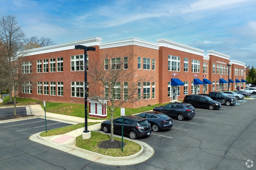 43130 Amberwood Plz, South Riding, VA for lease - Primary Photo - Image 1 of 16