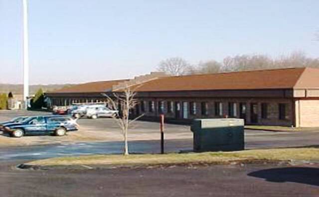 30-46 Taugwonk Spur Rd, Stonington, CT for lease - Building Photo - Image 1 of 1