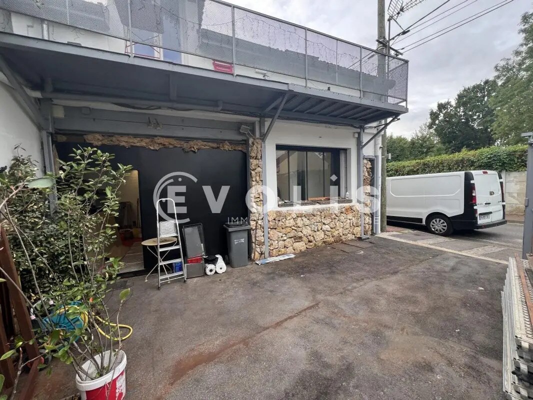 Flex in Noisy-le-Grand for lease Building Photo- Image 1 of 10