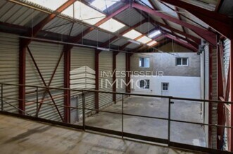 Flex in Villeneuve-le-Roi for lease Interior Photo- Image 2 of 3