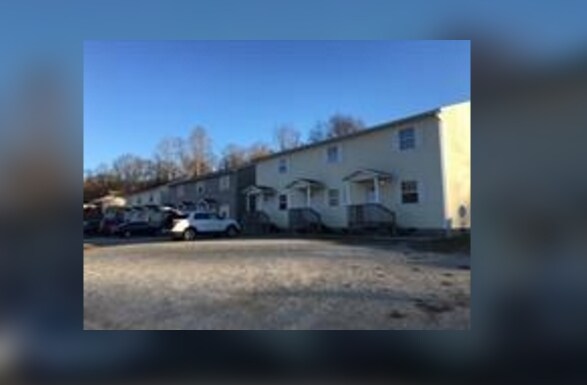 302-320 Kenova Ave, Wayne, WV for sale - Primary Photo - Image 1 of 1