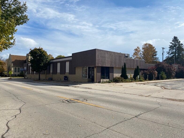 509 Superior Ave, Sheboygan, WI for lease - Building Photo - Image 1 of 2
