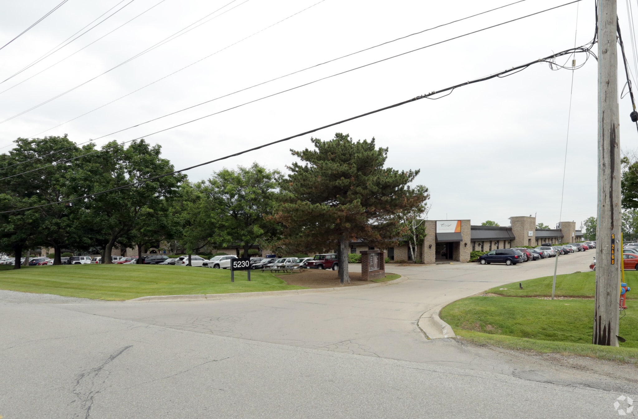 5230 S Service Rd, Burlington, ON for lease Primary Photo- Image 1 of 7