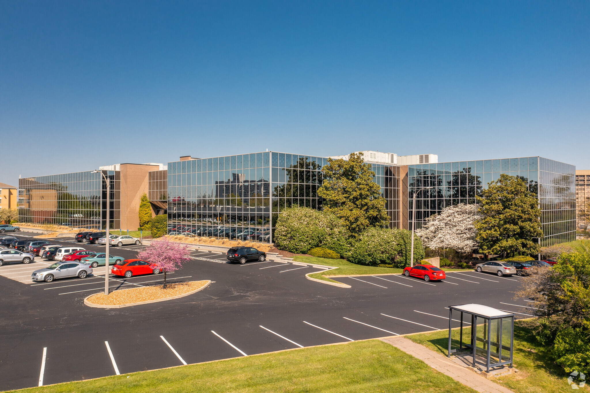 12115 Lackland Rd, Maryland Heights, MO for lease Building Photo- Image 1 of 13