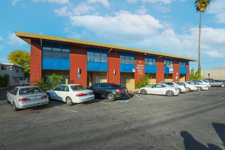 2391 Arden Way, Sacramento, CA for sale - Primary Photo - Image 1 of 14