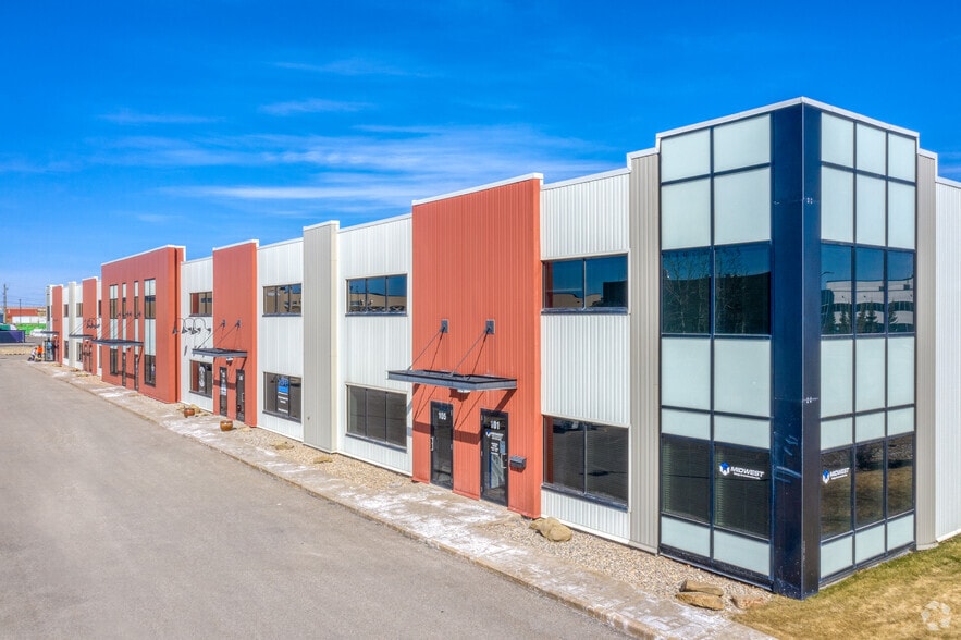 4800 104th Ave SE, Calgary, AB for lease - Building Photo - Image 1 of 3