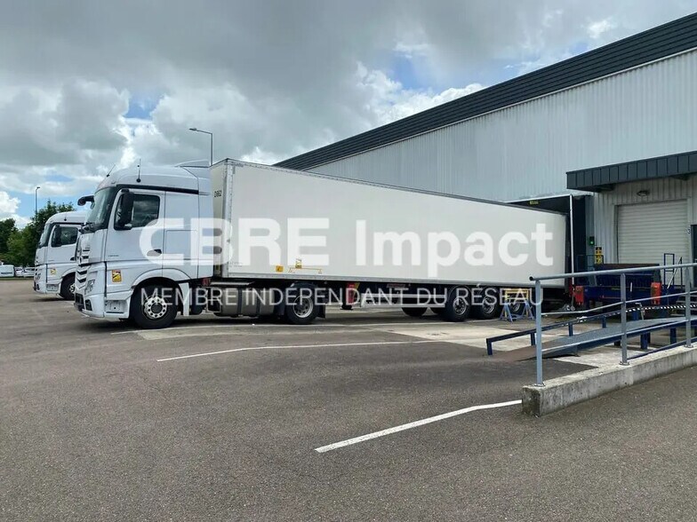 Flex in Longvic for lease - Building Photo - Image 3 of 12