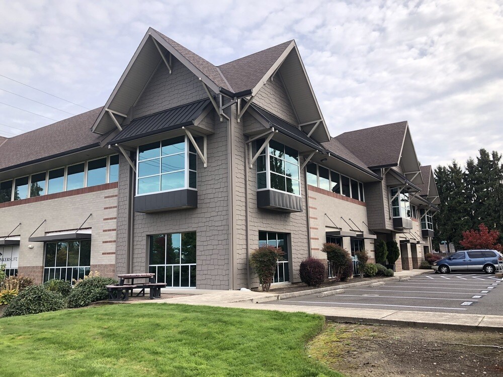 3220 State St, Salem, OR 97301