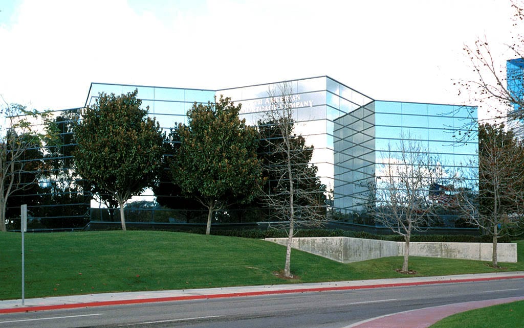 8808 Rio San Diego Dr, San Diego, CA for lease Primary Photo- Image 1 of 4