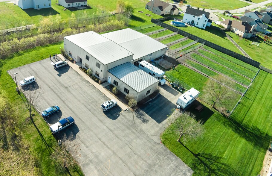 3215 Cannonball Trl Yorkville Il 60560 Veterinarian Kennel