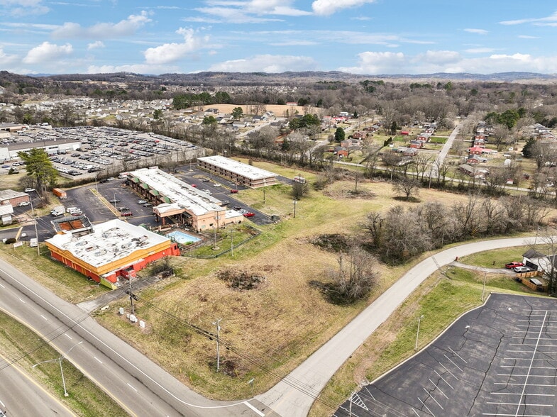 1208 Nashville Hwy, Columbia, TN for sale - Building Photo - Image 3 of 10