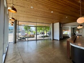 3155 S Moody Ave, Portland, OR for lease Interior Photo- Image 1 of 3
