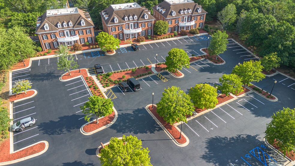 1040 Founders Blvd, Athens, GA for lease - Building Photo - Image 3 of 17