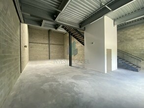 Flex in Cergy for lease Interior Photo- Image 2 of 5