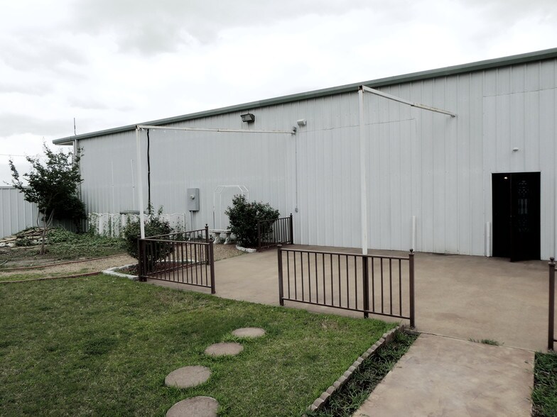 517 Interstate Dr, Ardmore, OK for sale - Building Photo - Image 1 of 1