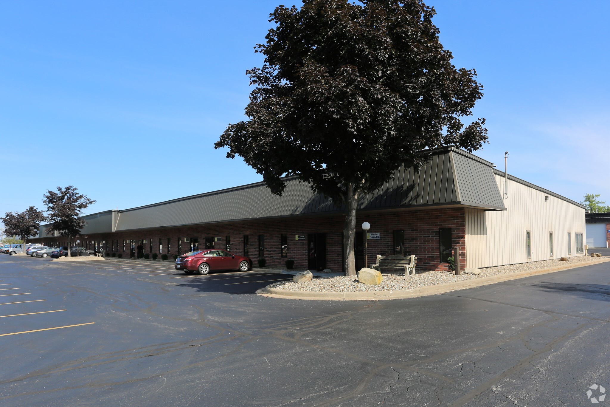 6779 Engle Rd, Middleburg Heights, OH 44130