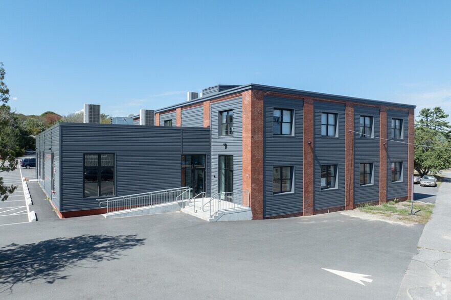 160 Presumpscot St, Portland, ME for lease - Building Photo - Image 2 of 12