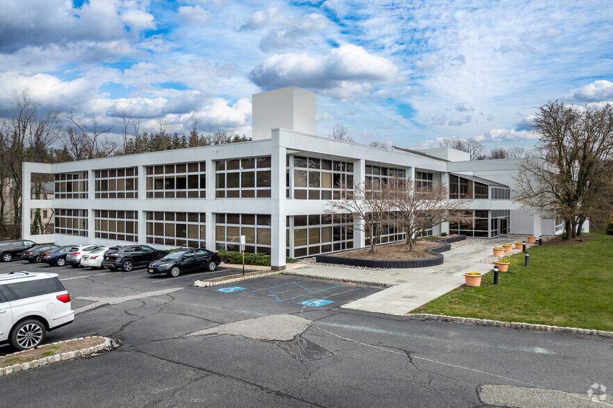 150 Morristown Rd, Bernardsville, NJ for lease - Building Photo - Image 1 of 9