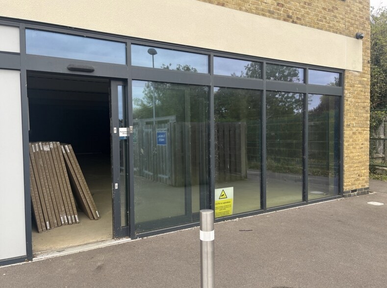 Caledon Rd, St Albans for lease - Building Photo - Image 3 of 3