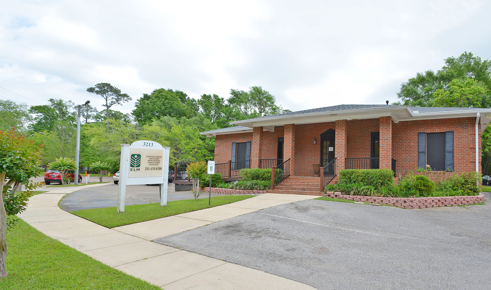 3213 Executive Park Cir, Mobile, AL for lease - Building Photo - Image 1 of 21