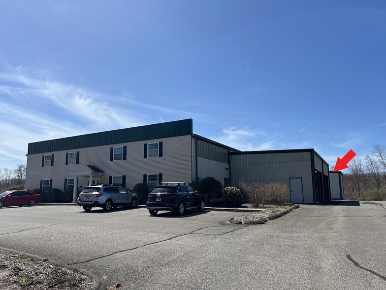 319 Riggs St, Oxford, CT for lease - Building Photo - Image 2 of 3