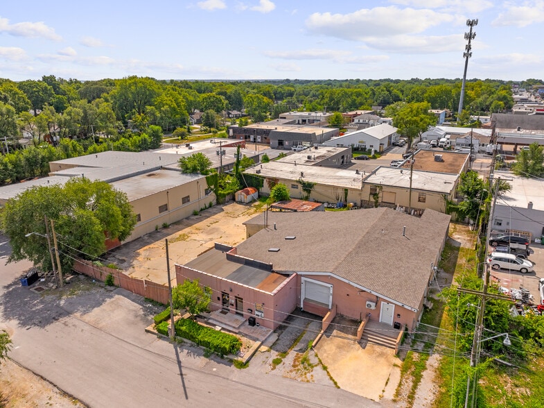 319 W 79th Ter, Kansas City, MO for lease - Building Photo - Image 1 of 19