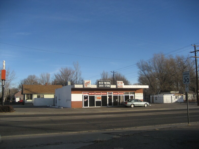 shoe stores pueblo co