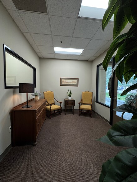 5256 S Mission Rd, Bonsall, CA for lease - Interior Photo - Image 3 of 13