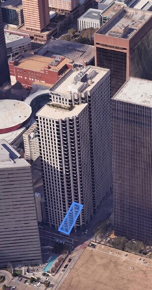 1999 Bryan St, Dallas, TX for lease - Building Photo - Image 2 of 4