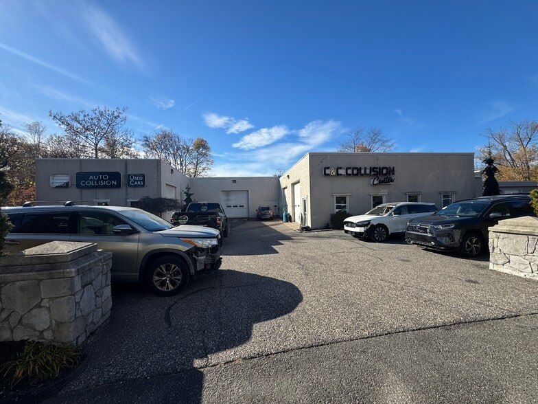 26 Texaco Ave, Port Jefferson, NY for sale - Building Photo - Image 1 of 22