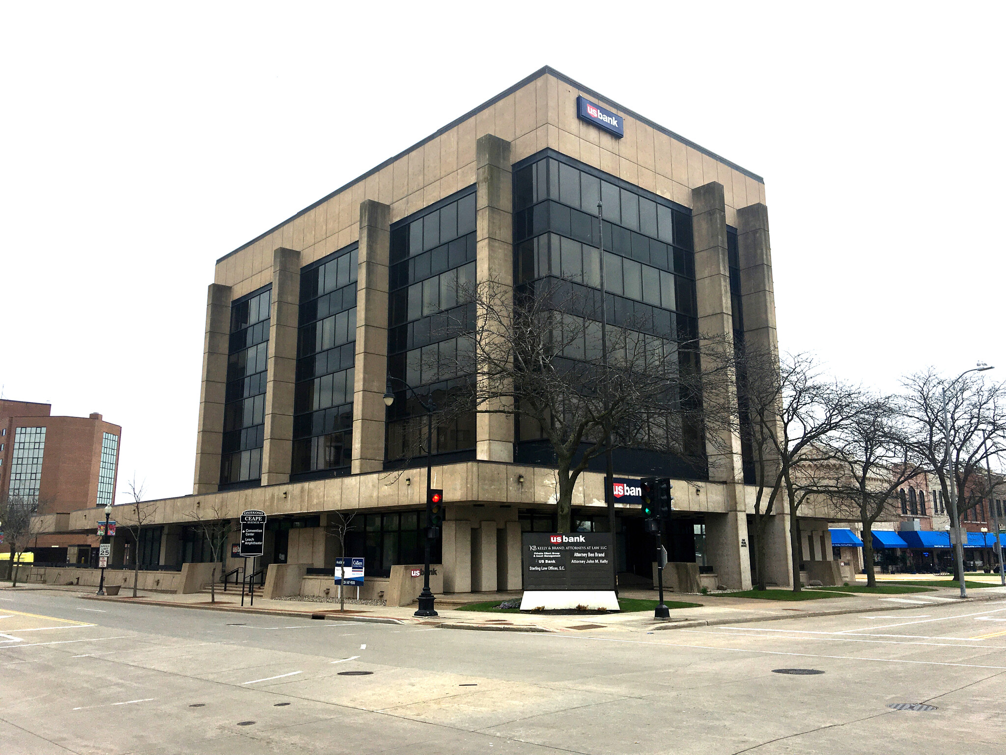 111 N Main St, Oshkosh, WI for lease Building Photo- Image 1 of 12