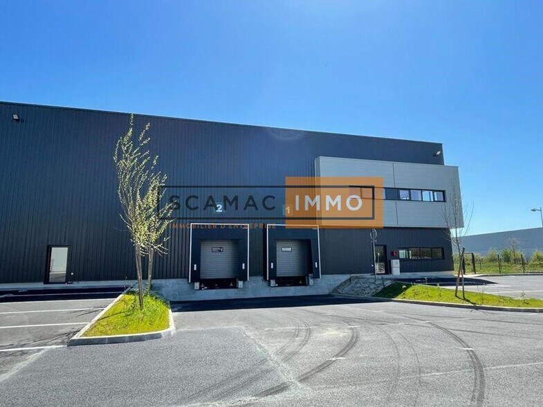 Industrial in Brie-Comte-Robert for lease - Building Photo - Image 3 of 5