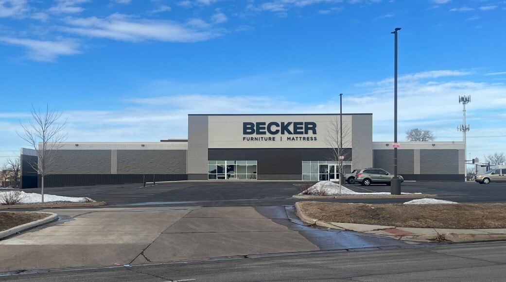 1852 County Road D E, Maplewood, MN for lease Building Photo- Image 1 of 6