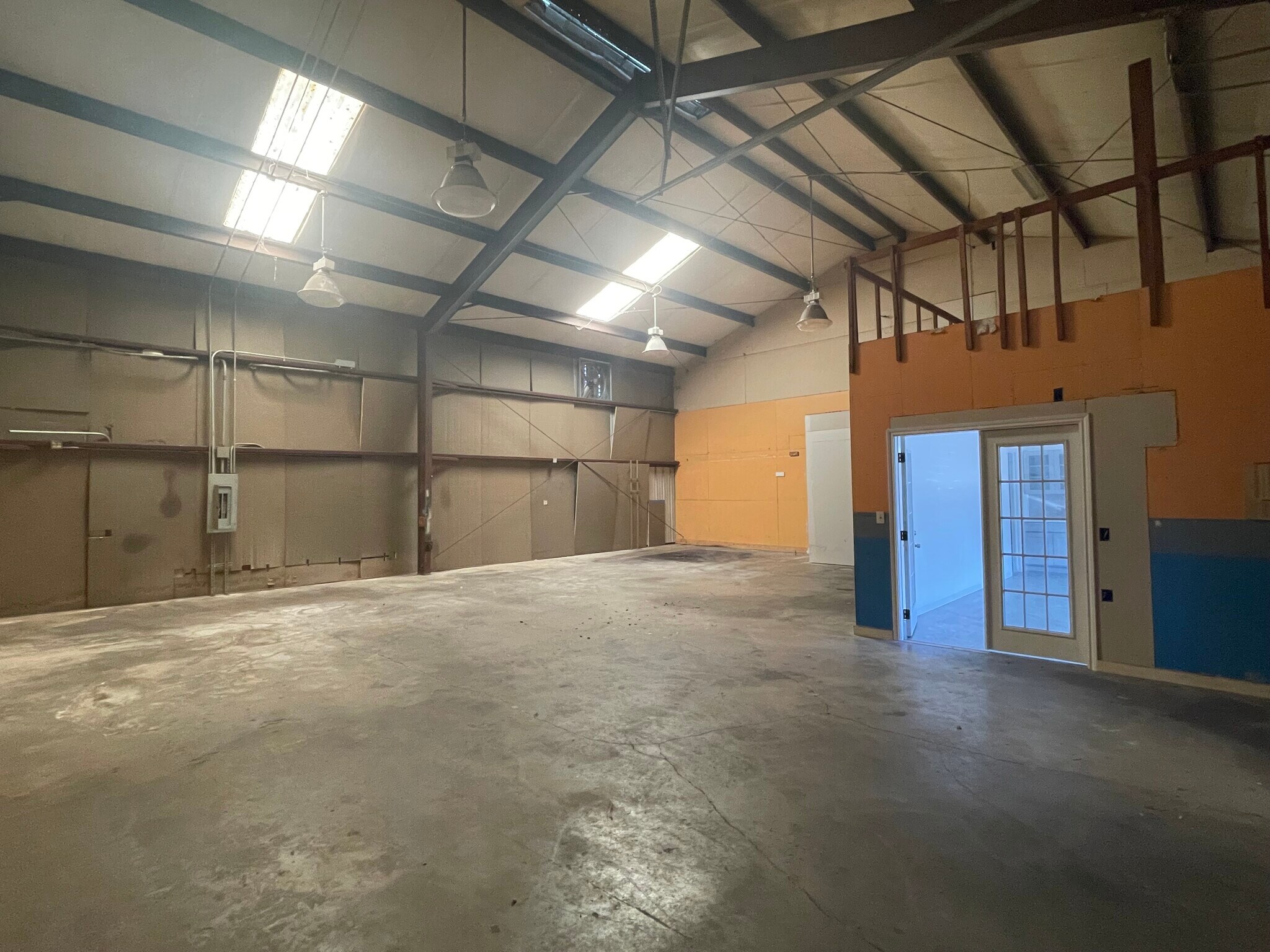 16321 Loch Katrine Ln, Houston, TX for lease Interior Photo- Image 1 of 3
