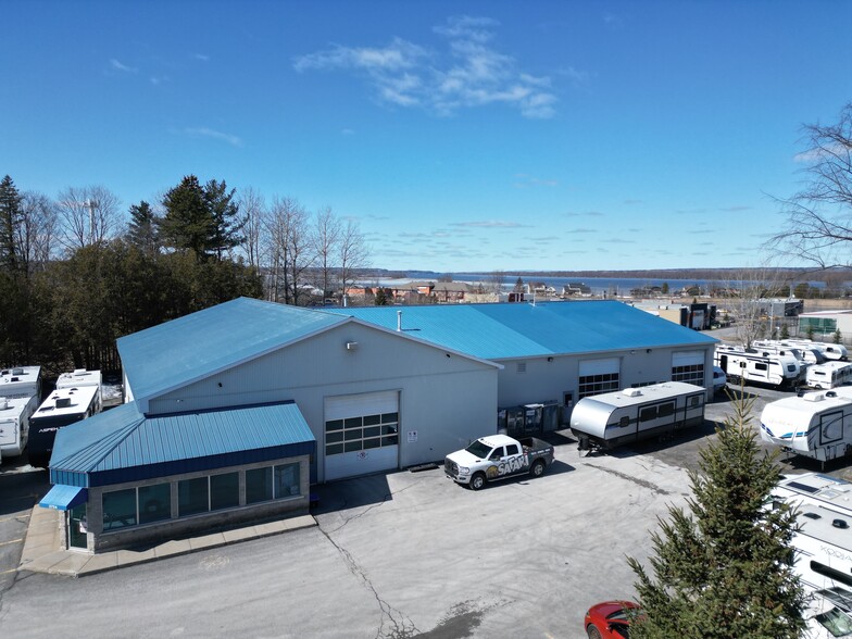 2724 Laurier St, Clarence-Rockland, ON for sale - Building Photo - Image 2 of 10